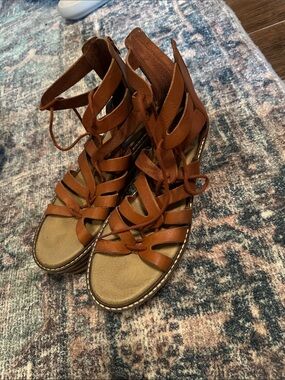 Gianni Bini Cognac Brown Lace-Up Gladiator Sandals